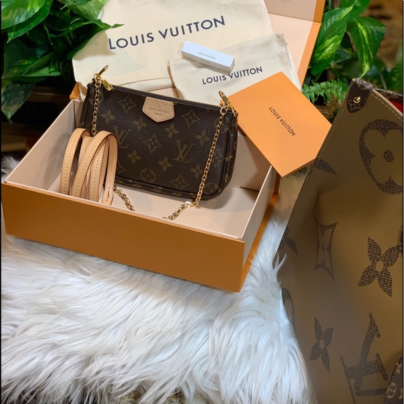 Handbags - Extra Pic -pending